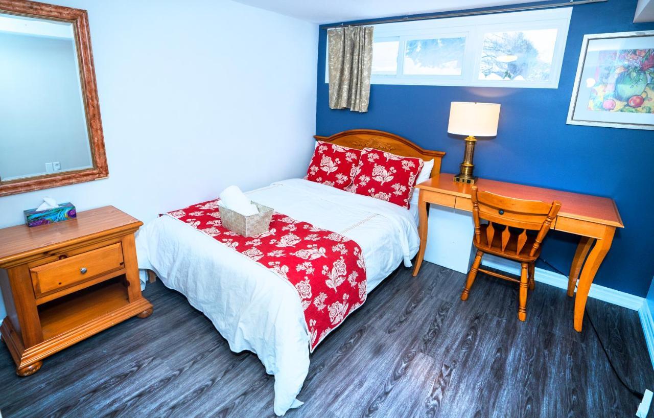 Cozy 3Br 2Bth Lower Unit, A Min To Hwy401, 404 & Dvp Villa Toronto Luaran gambar