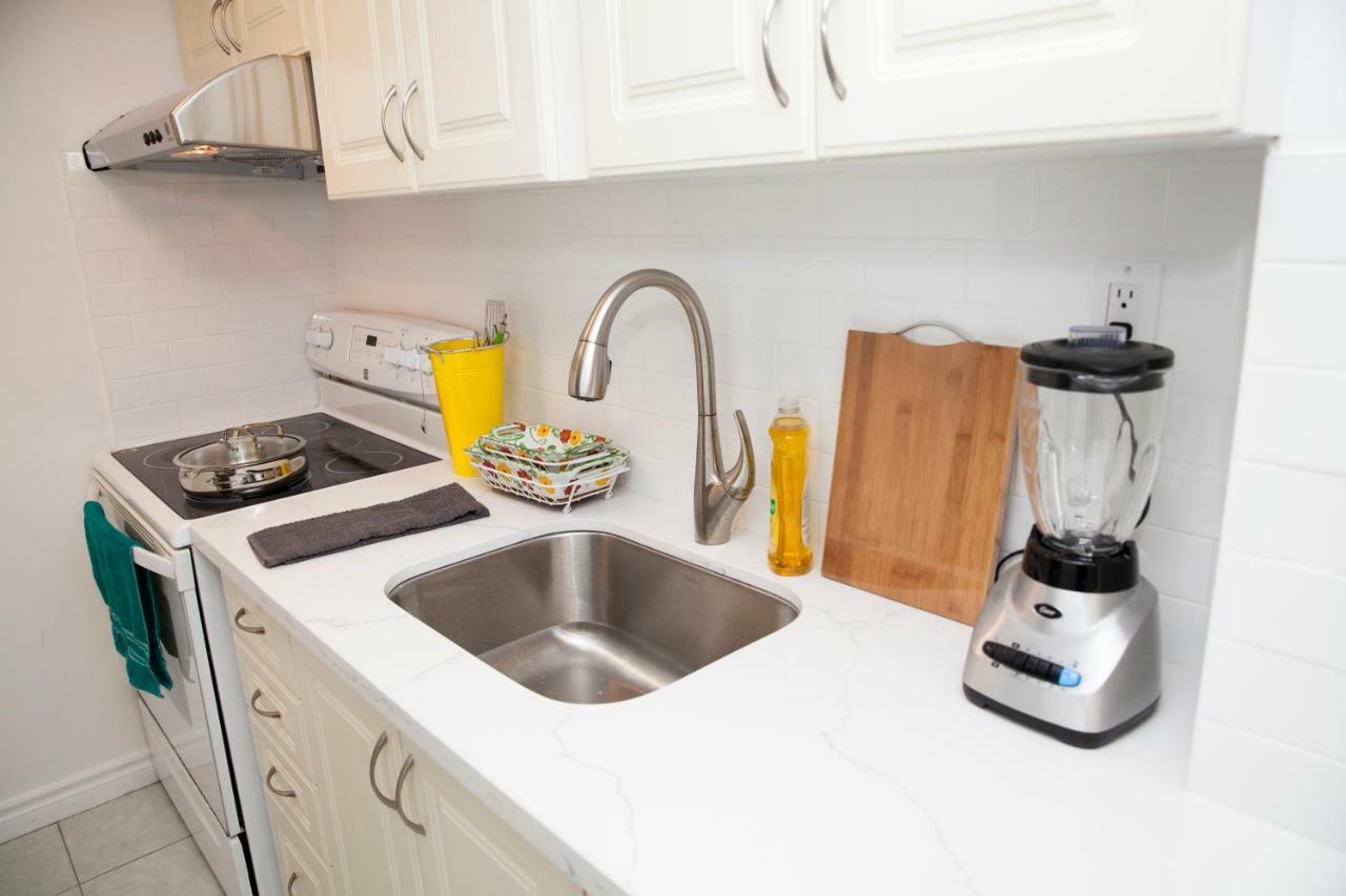 Cozy 3Br 2Bth Lower Unit, A Min To Hwy401, 404 & Dvp Villa Toronto Luaran gambar